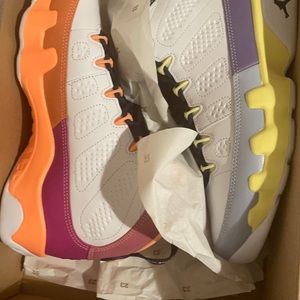 WMNS JORDAN 9 RETRO ‘CHANGE THE WORLD’